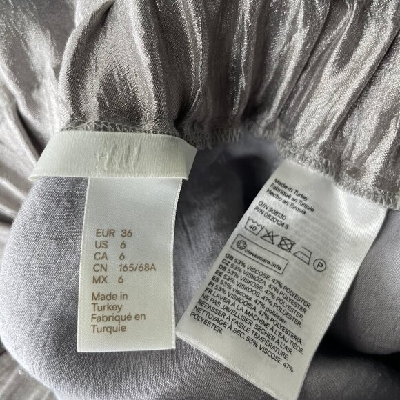 H&M Women's High Waisted Metallic Pocket Mini Skirt Retro Futuristic Sz 6 - Picture 4 of 5